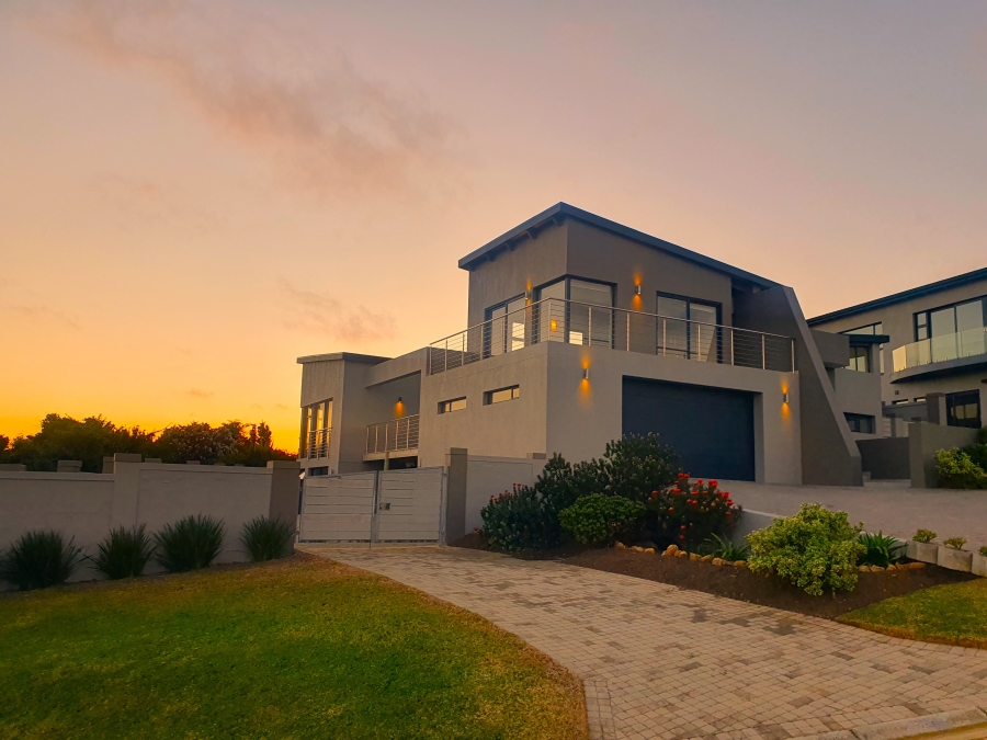 3 Bedroom Property for Sale in Le Grand Golf Estate Western Cape